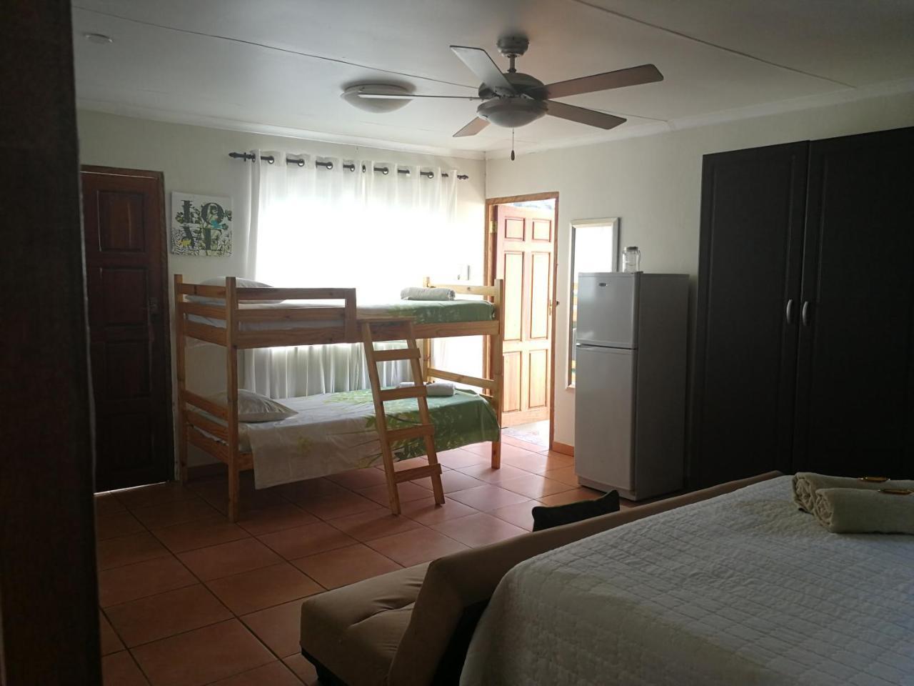 The Fever Tree Guest House ฮลูฮลูเว ภายนอก รูปภาพ